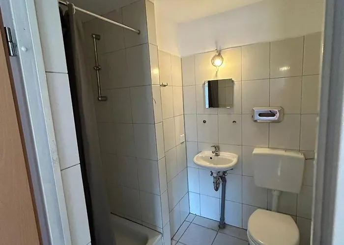 Bjm Monteur - Fuer 11 Personen, Frankfurt-roedelheim Frankfurt am Main