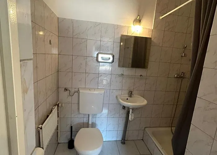 Bjm Monteur - Für 11 Personen, Frankfurt-rödelheim Frankfurt am Main